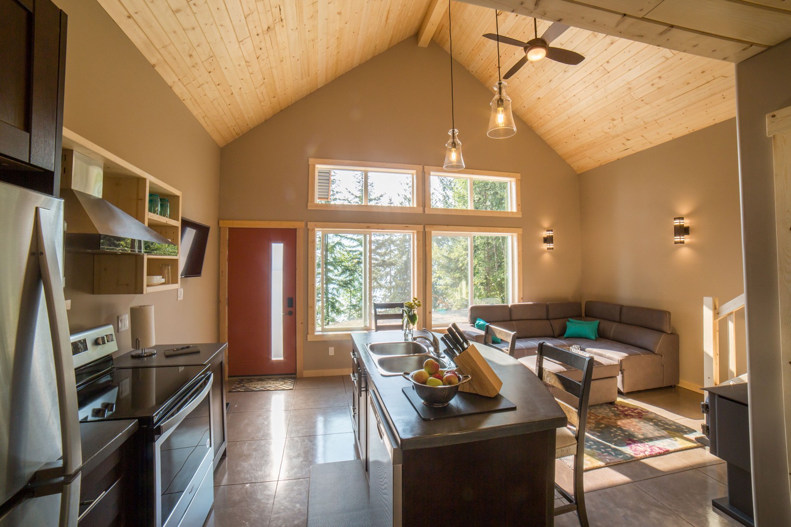 Chalet 1 kitchen counter and dining nook